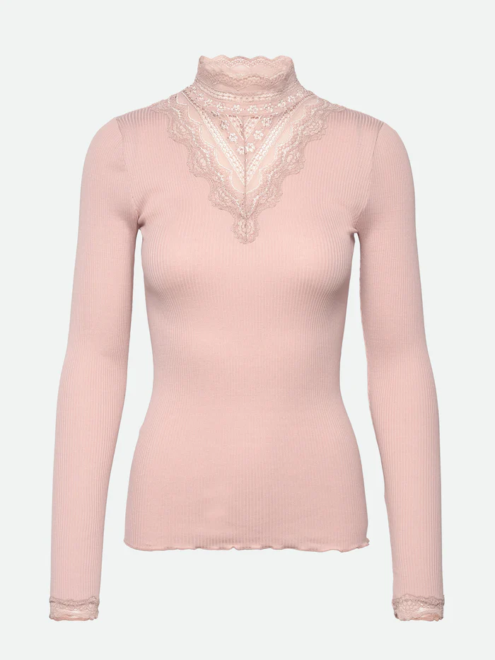 Rosemunde pitsiga siidist pluus, vintage powder Naistele - HellyK - Kvaliteetsed lasteriided, villariided, barefoot jalatsid