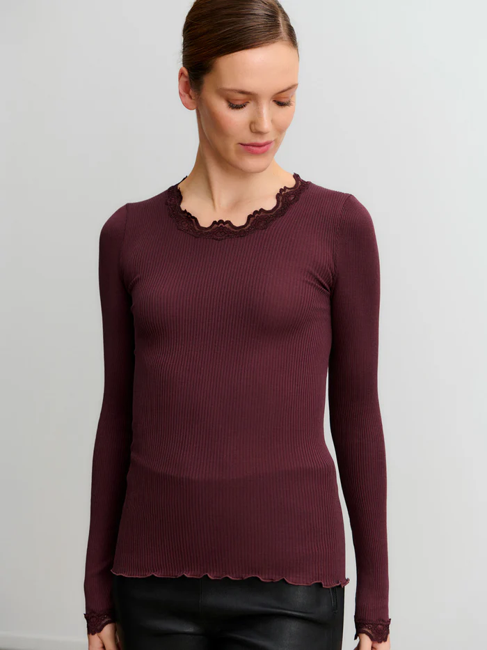 Rosemunde siidist pluus, fudge Naistele - HellyK - Kvaliteetsed lasteriided, villariided, barefoot jalatsid