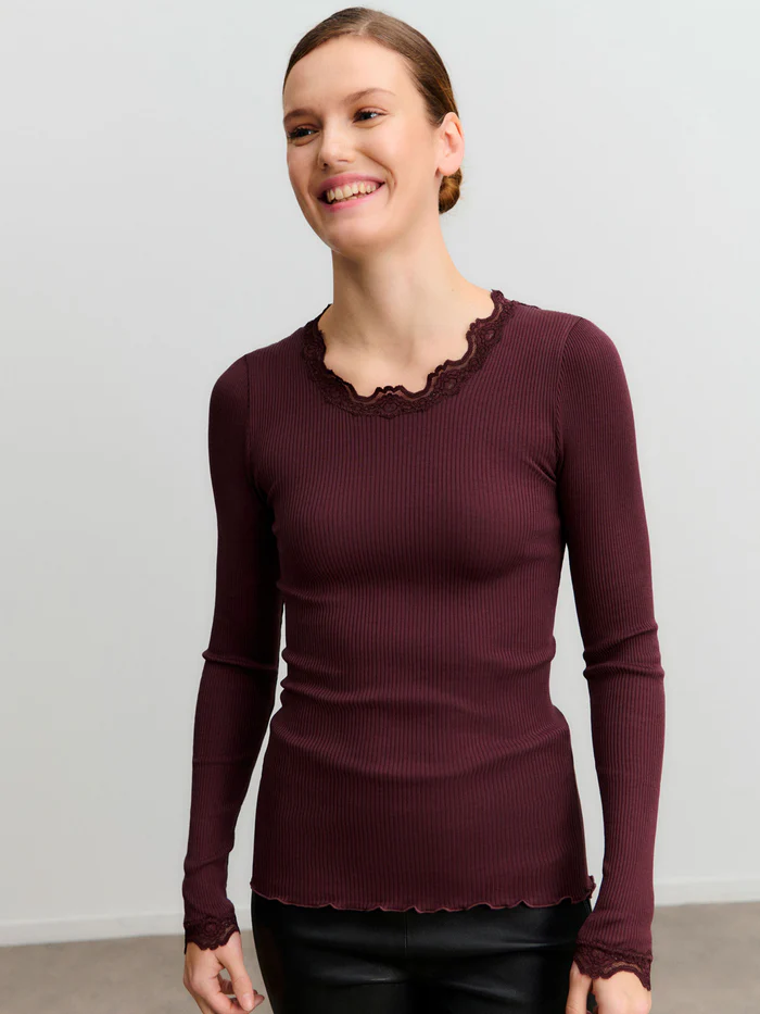 Rosemunde siidist pluus, fudge Naistele - HellyK - Kvaliteetsed lasteriided, villariided, barefoot jalatsid