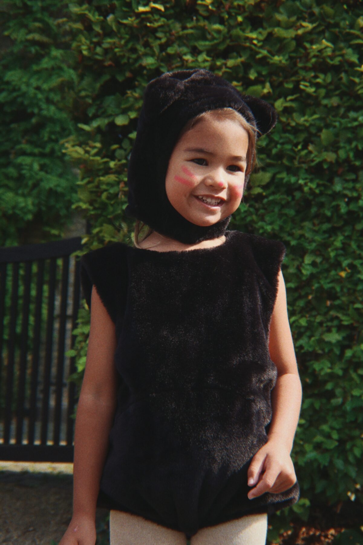 Konges Slojd näovärvipliiatsite komplekt, 8tk Hooldusvahendid, kosmeetika ja aksessuaarid - HellyK - Kvaliteetsed lasteriided, villariided, barefoot jalatsid