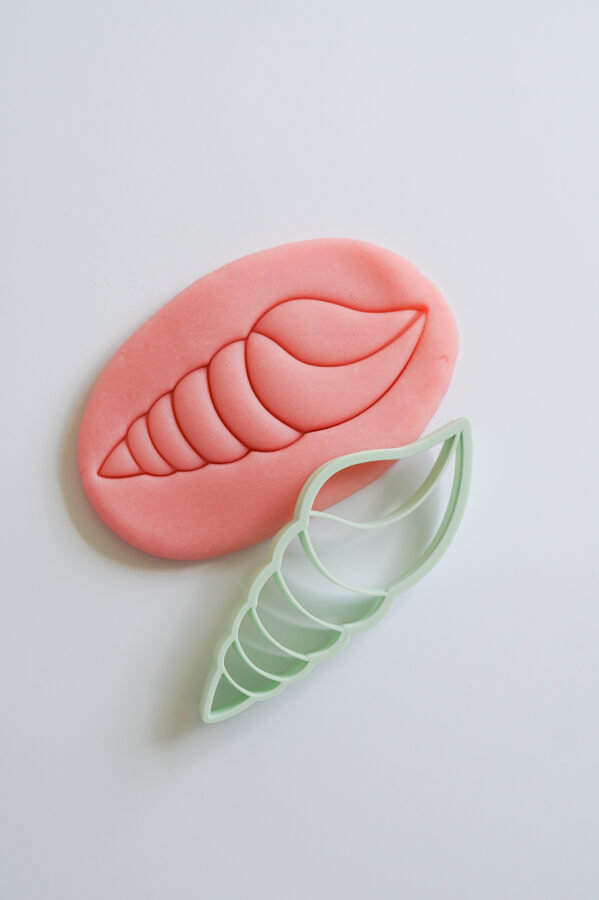 MICI lõikevorm, koonus-merekarp Mänguasjad - HellyK - Kvaliteetsed lasteriided, villariided, barefoot jalatsid