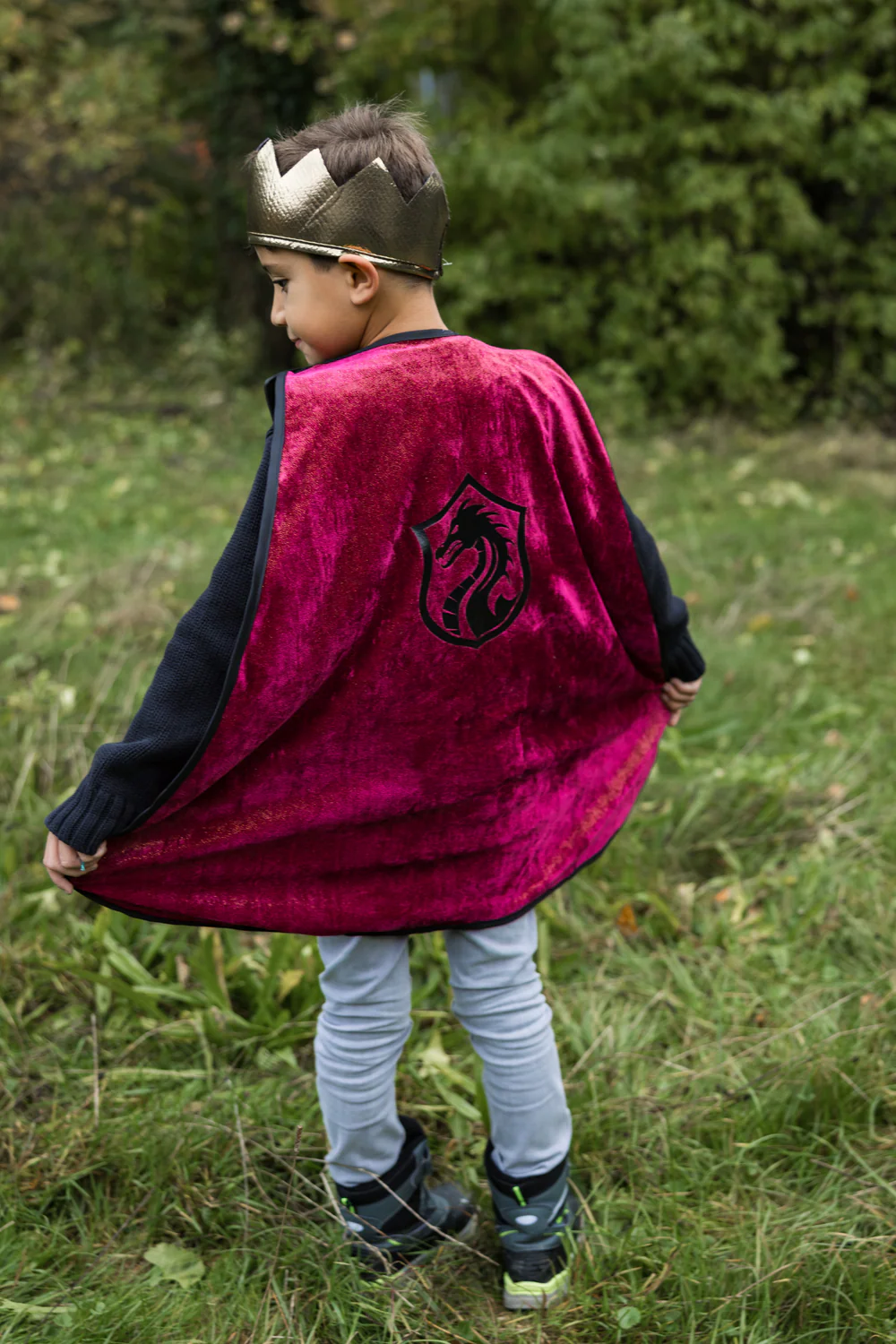 Great Pretenders Legendaarse rüütli rinnaplaadiga keep Great Pretenders Legendaarse rüütli rinnaplaadiga keep Great Pretenders kleidid, keebid ja kostüümid - HellyK - Kvaliteetsed lasteriided, villariided, barefoot jalatsid