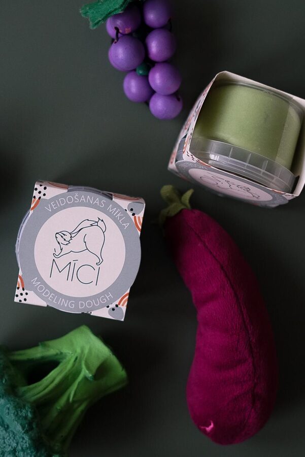 MICI voolimismass, heleroheline Mänguasjad - HellyK - Kvaliteetsed lasteriided, villariided, barefoot jalatsid