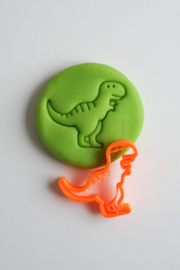 MICI lõikevorm, T-Rex Mänguasjad - HellyK - Kvaliteetsed lasteriided, villariided, barefoot jalatsid