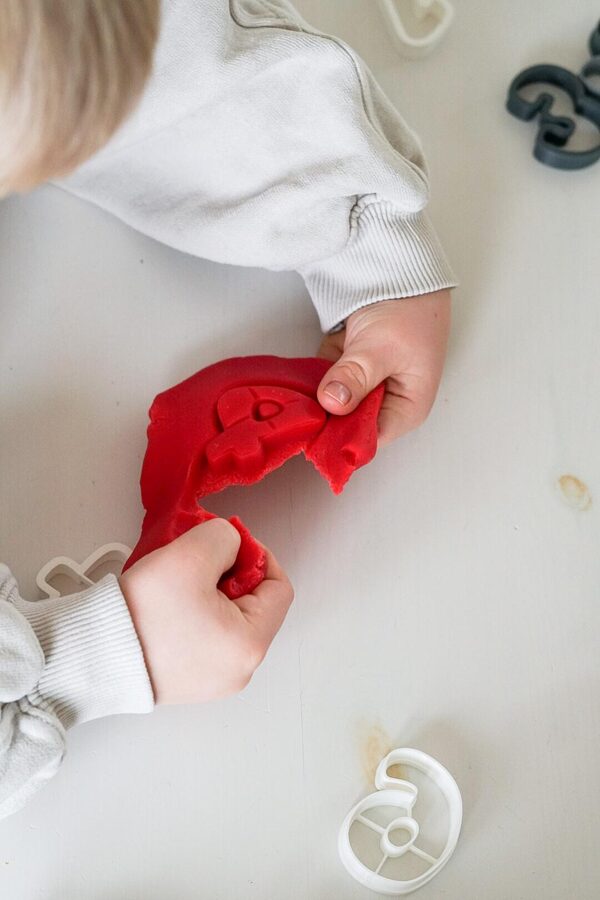 MICI voolimismass, punane Mänguasjad - HellyK - Kvaliteetsed lasteriided, villariided, barefoot jalatsid