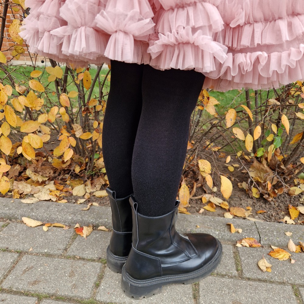 Vegateksa soojad ja pehmed meriinovillased sukkpüksid, must Villariided - HellyK - Kvaliteetsed lasteriided, villariided, barefoot jalatsid