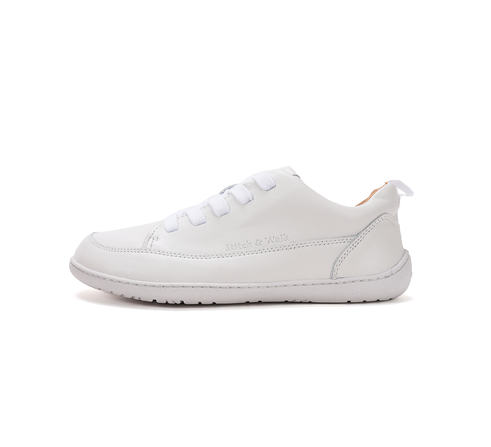 Stitch & Walk nahast vabaajajalanõud, white Stitch & Walk nahast vabaajajalanõud, white Kevad/sügis - HellyK - Kvaliteetsed lasteriided, villariided, barefoot jalatsid