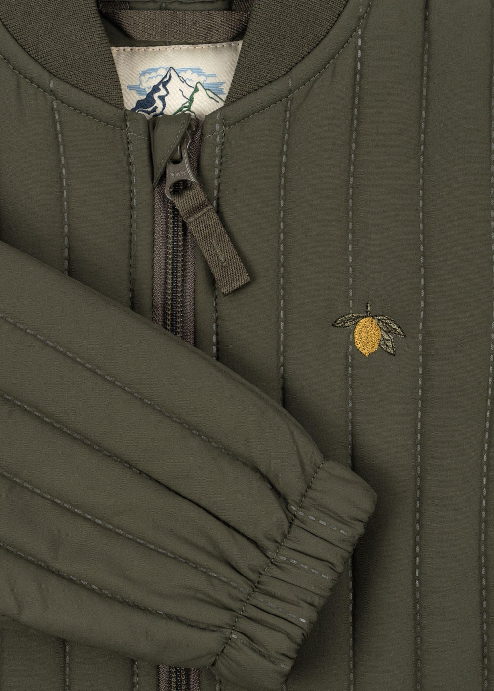 Konges Slojd Evi termokomplekt, kalamata/SS’26 Konges Slojd Evi termokomplekt, kalamata/SS’26 Lasteriided - HellyK - Kvaliteetsed lasteriided, villariided, barefoot jalatsid