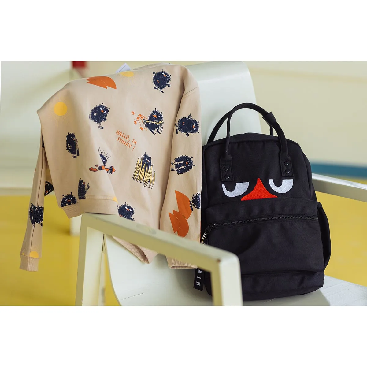 Moomin Viuhti seljakott Haisuloom, black Mänguasjad - HellyK - Kvaliteetsed lasteriided, villariided, barefoot jalatsid