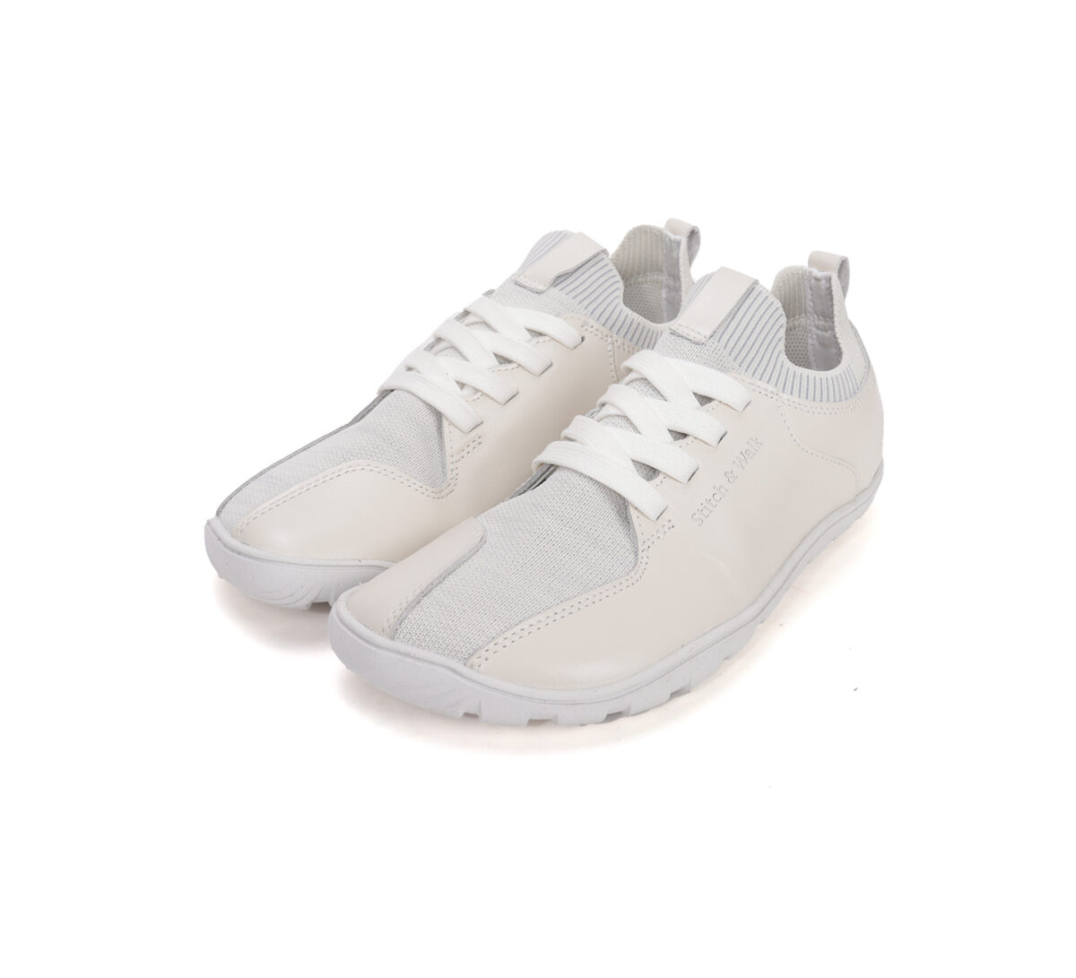 Stitch & Walk tekstiilist ja nahast vabaajajalanõud, white Stitch & Walk tekstiilist ja nahast vabaajajalanõud, white Sisejalats/suvi - HellyK - Kvaliteetsed lasteriided, villariided, barefoot jalatsid