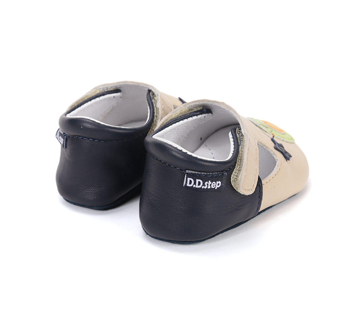 D.D step nahast papud, cream D.D step nahast papud, cream D.D.Step - HellyK - Kvaliteetsed lasteriided, villariided, barefoot jalatsid