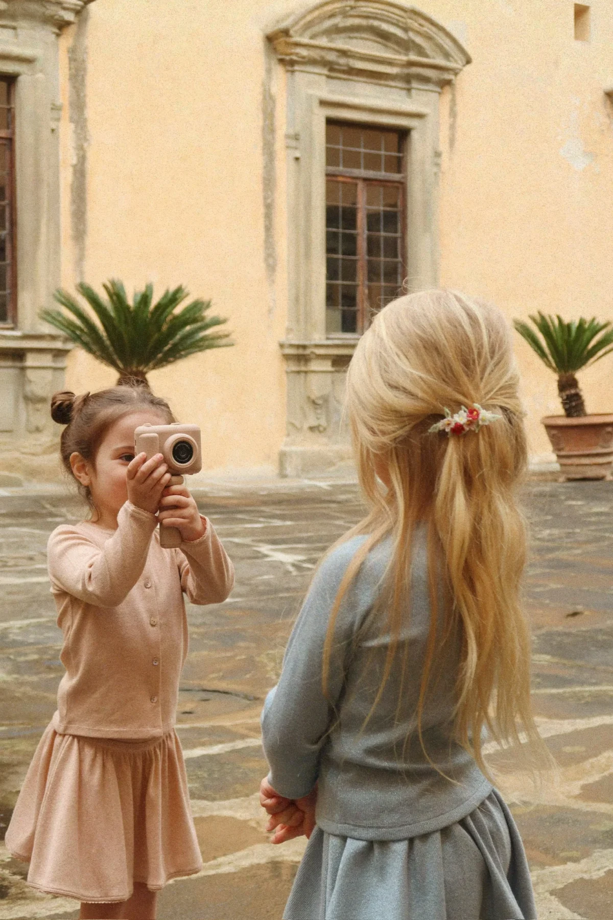Konges Slojd minu esimene digikaamera, cherry Konges Slojd minu esimene digikaamera, cherry Mänguasjad - HellyK - Kvaliteetsed lasteriided, villariided, barefoot jalatsid