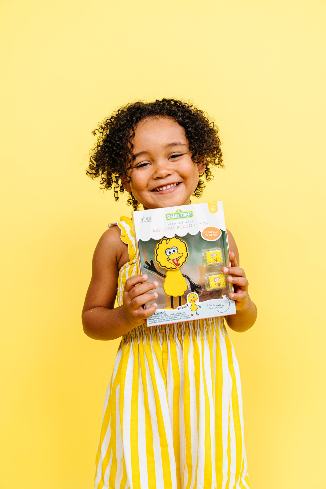 Glo Pals vannitegelane koos valguskuubikutega – Big Bird Glo Pals helendavad valguskuubikud - HellyK - Kvaliteetsed lasteriided, villariided, barefoot jalatsid