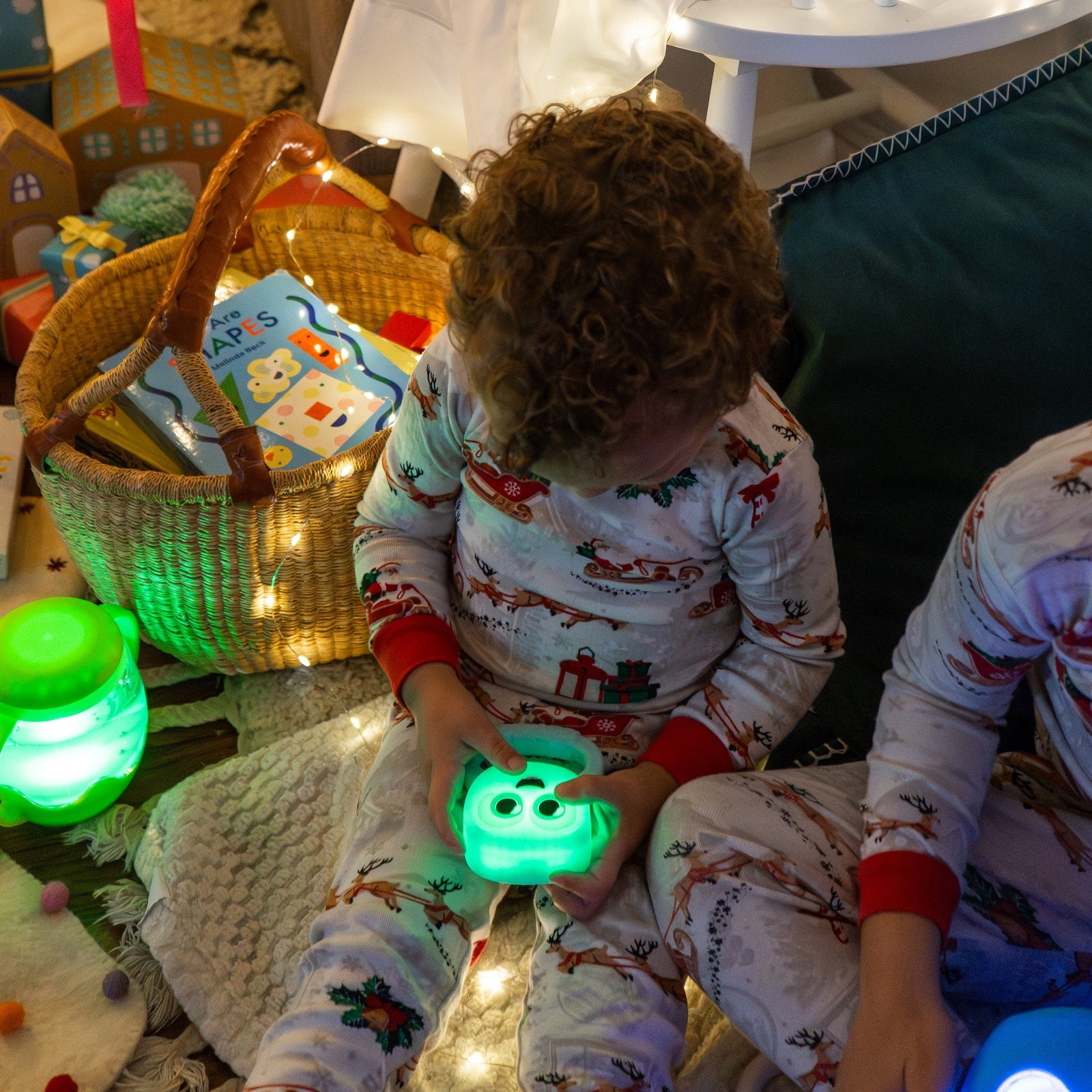 eng_pl_Glo-Pals-rattle-teether-glowing-in-the-dark-motion-activated-Blair-blue-291_6