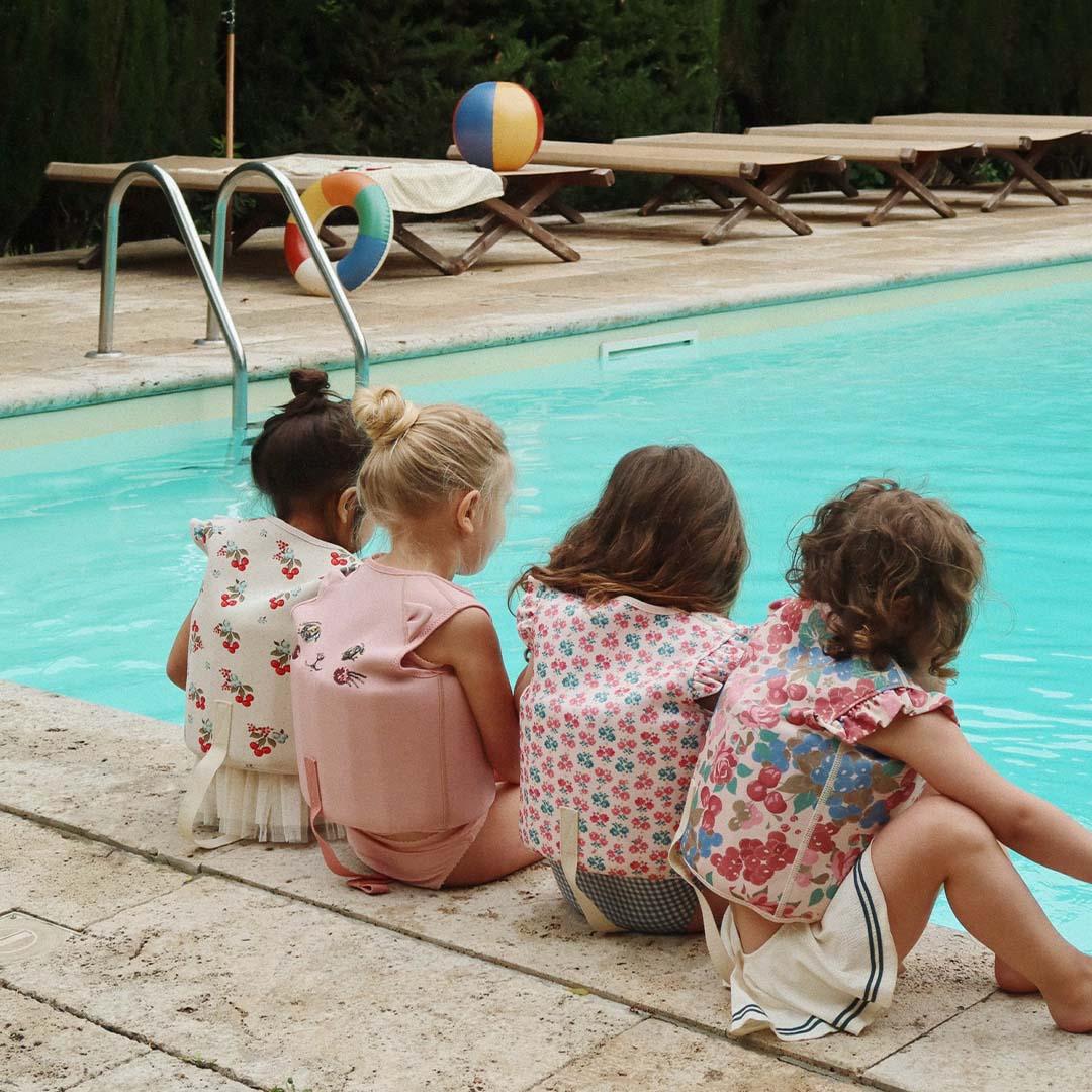 Konges Slojd ujumisvest lastele Avery, bloomiegrape Konges Slojd ujumisvest lastele Avery, bloomiegrape Lasteriided - HellyK - Kvaliteetsed lasteriided, villariided, barefoot jalatsid