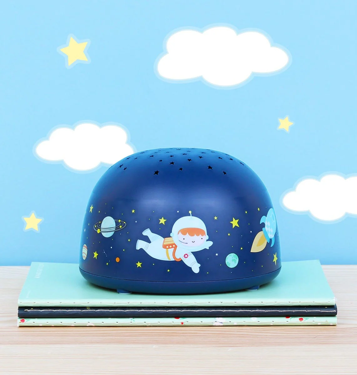 A Little Lovely Company projektor lamp, space Lambid/öölambid/projektorid - HellyK - Kvaliteetsed lasteriided, villariided, barefoot jalatsid