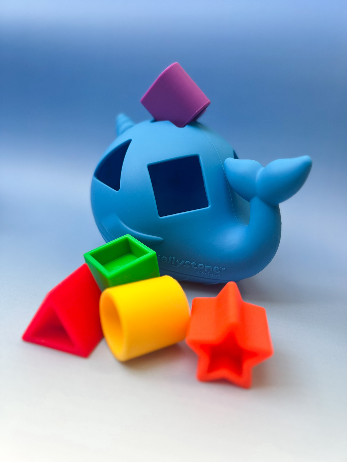 Jellystone narvali kujuline kujundite sorteerija, bright Jellystone narvali kujuline kujundite sorteerija, bright Mänguasjad - HellyK - Kvaliteetsed lasteriided, villariided, barefoot jalatsid