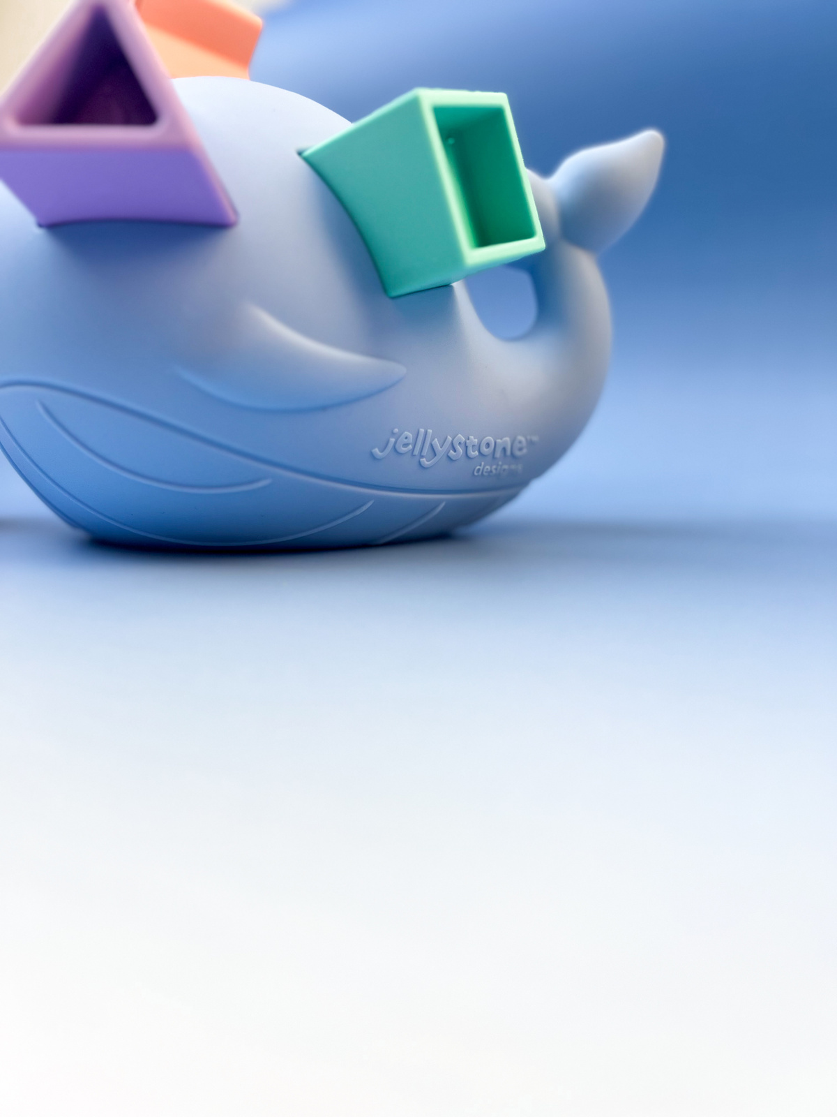 Jellystone narvali kujuline kujundite sorteerija, pastel Mänguasjad - HellyK - Kvaliteetsed lasteriided, villariided, barefoot jalatsid