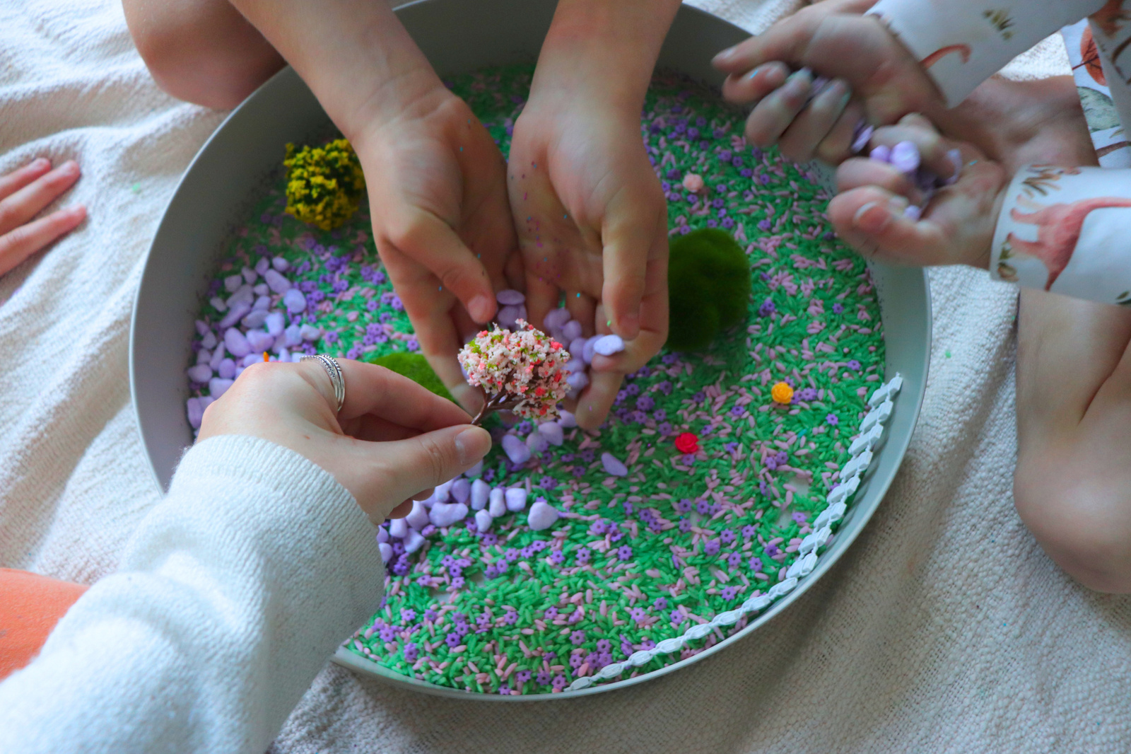 eng_pl_Jellystone-Tray-Play-2-in-1-Sensory-Tray-Sage-316_3