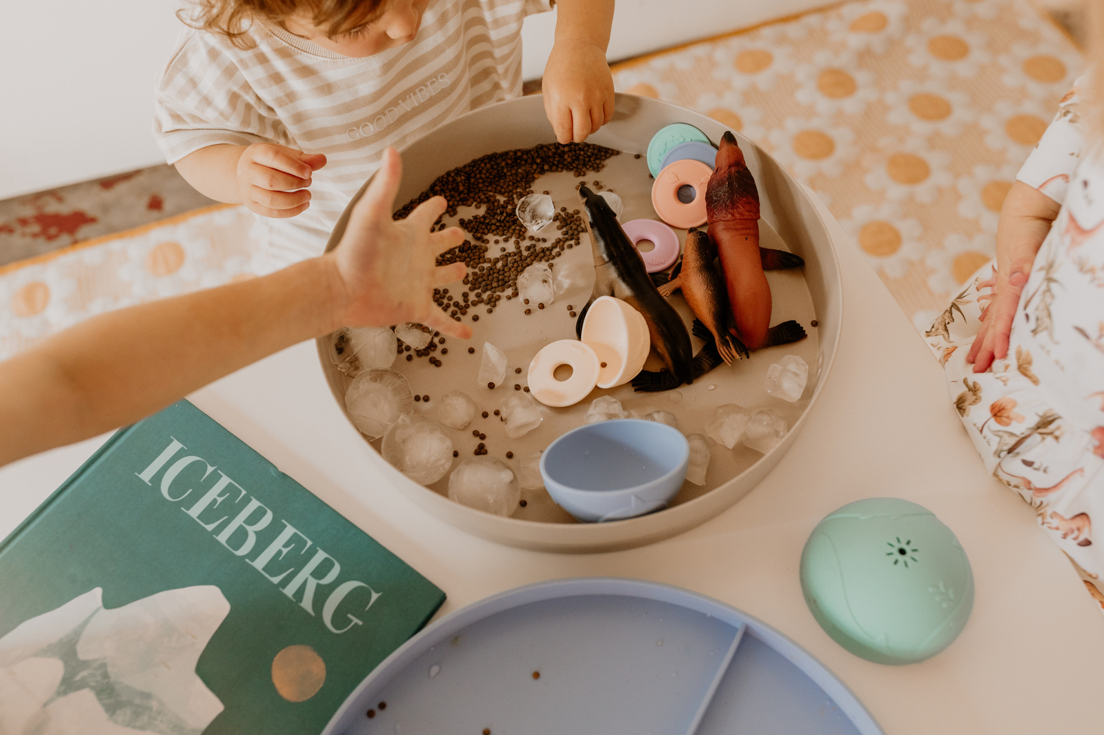 eng_pl_Jellystone-Tray-Play-2-in-1-Sensory-Tray-Soft-Blue-315_10
