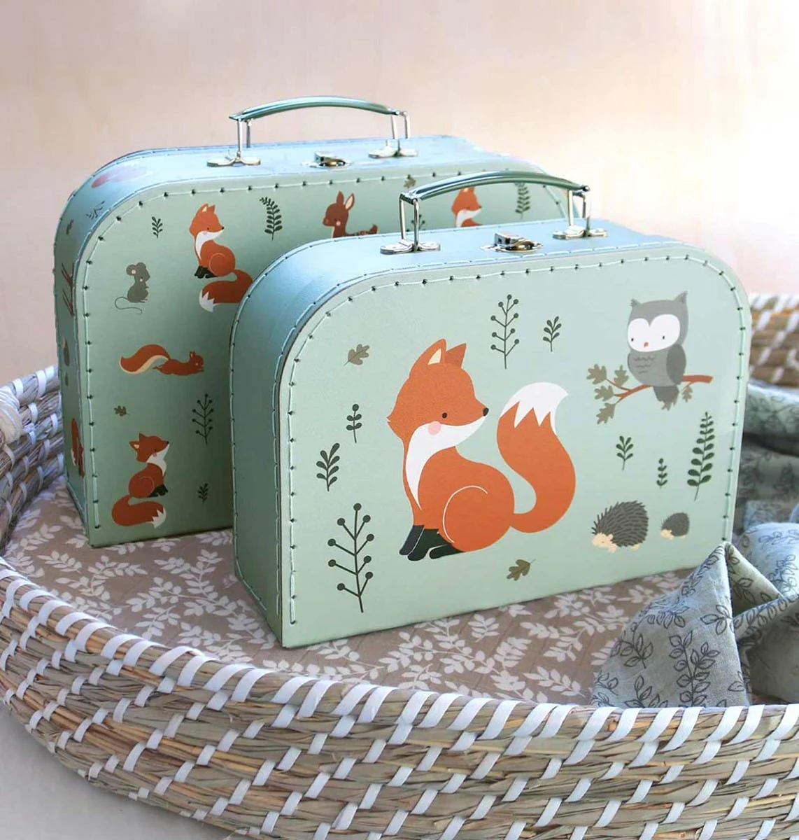 A Little Lovely Company kohvrikomplekt, forest friends Kodumaailm ja muud tarvikud - HellyK - Kvaliteetsed lasteriided, villariided, barefoot jalatsid